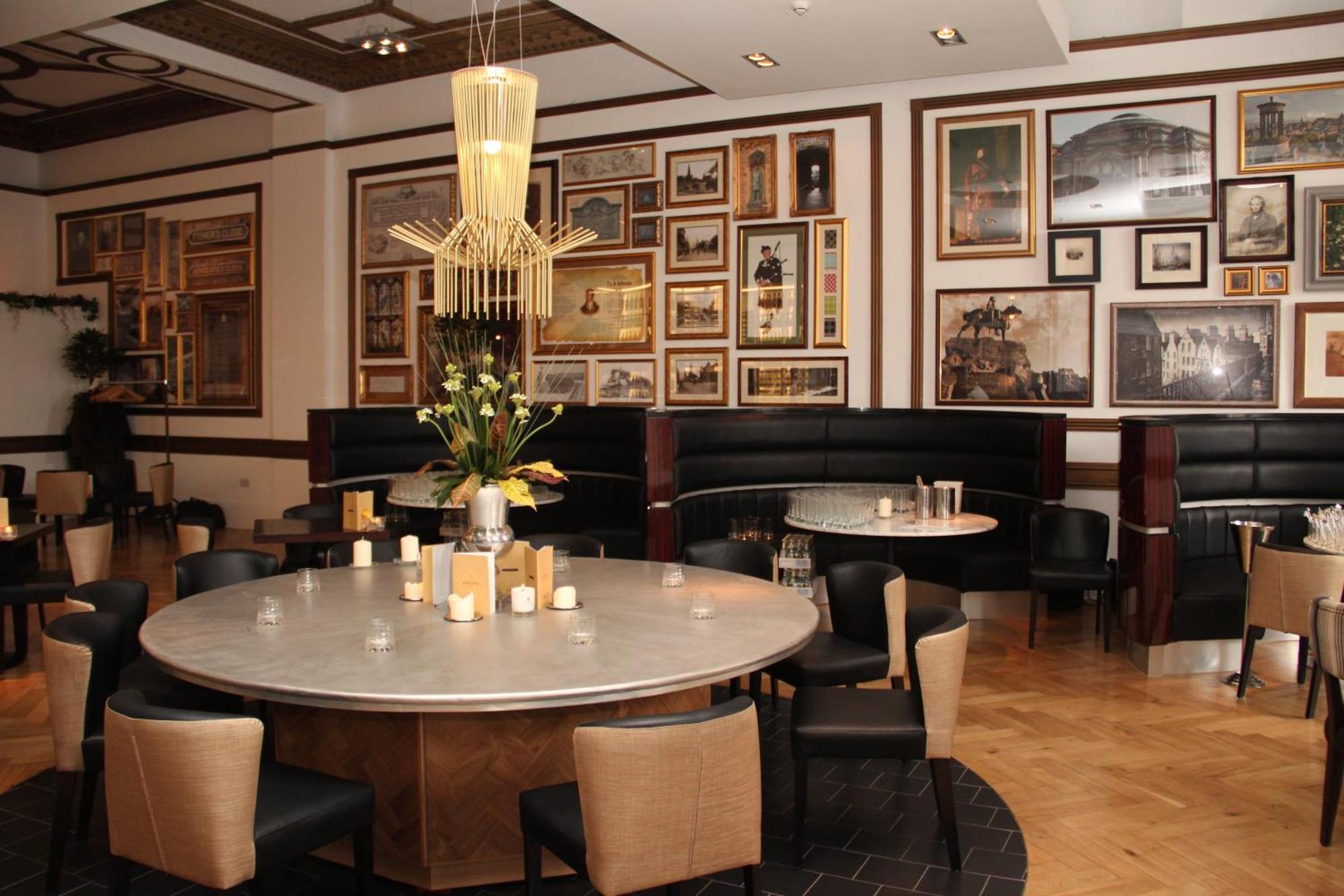 Hotel Indigo - Edinburgh - Princes Street By Ihg — Fotos 1